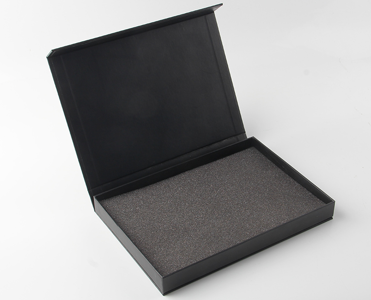 適用于硬紙包裝盒的兩種材質 適用于硬紙包裝盒的兩種材質