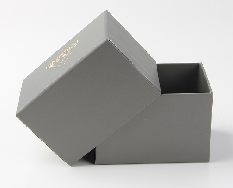 香水禮盒定做的燙金效果缺筆少劃是怎么回事 香水禮盒定做的燙金效果缺筆少劃是怎么回事