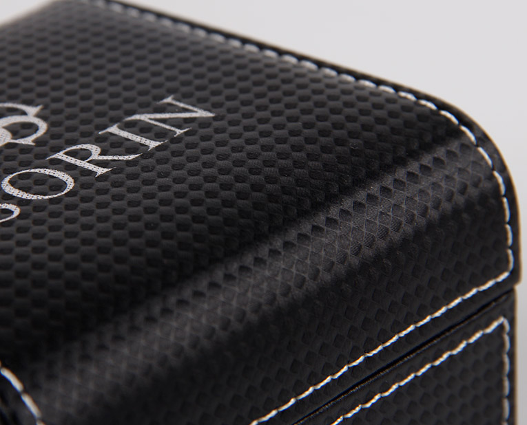 手表包材訂制產品的白點是由于靜電&ldquo;爆炸&rdquo;產生的