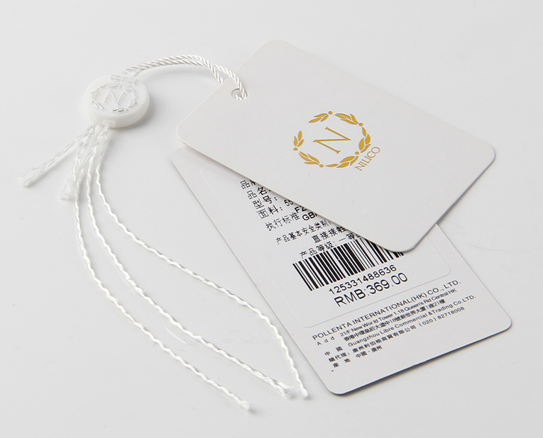 襯衫吊牌如果使用燙金工藝,工廠的老師傅對這1點很在意 襯衫吊牌如果使用燙金工藝,工廠的老師傅對這1點很在意