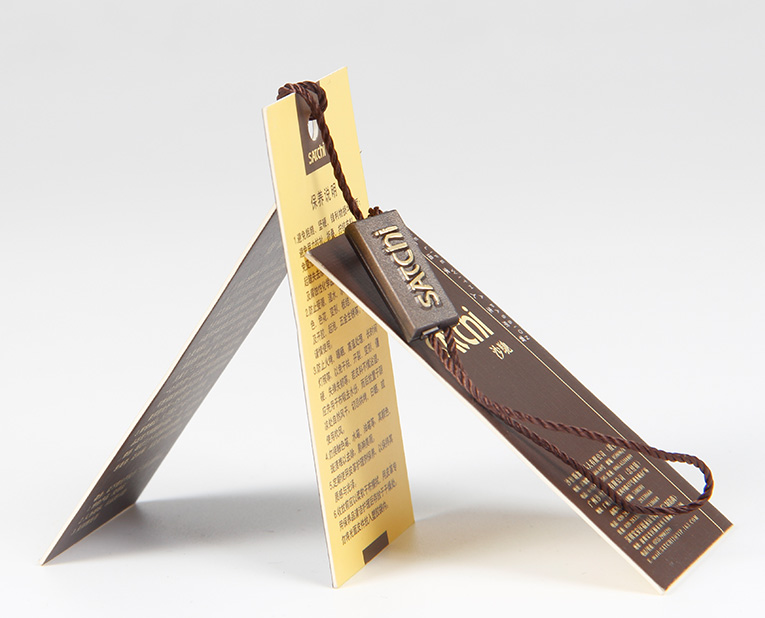 在服裝的紙牌定做過程中1個個環保新秀為何頻頻受挫? 在服裝的紙牌定做過程中1個個環保新秀為何頻頻受挫?