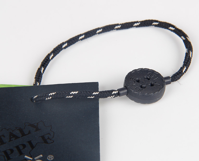 預(yù)防勝于治療,衣服的紙牌在定做之前需要這樣做準(zhǔn)備 預(yù)防勝于治療,衣服的紙牌在定做之前需要這樣做準(zhǔn)備