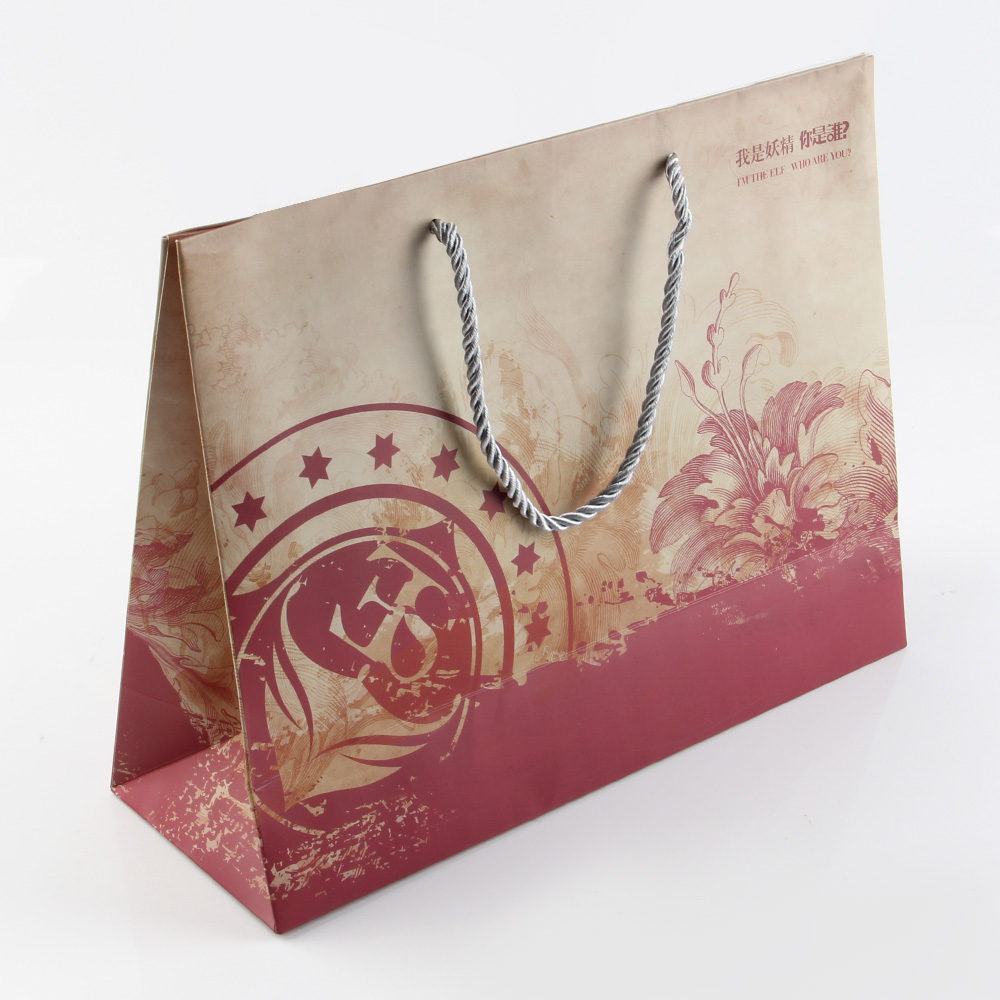 皮具紙袋工廠尊重客人,但我們更尊重我們的一線工人們 皮具紙袋工廠尊重客人,但我們更尊重我們的一線工人們