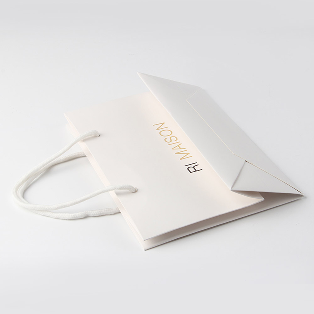 從顏色的轉換到文件的格式都決定電子產品禮品袋定做的快慢 從顏色的轉換到文件的格式都決定電子產品禮品袋定做的快慢