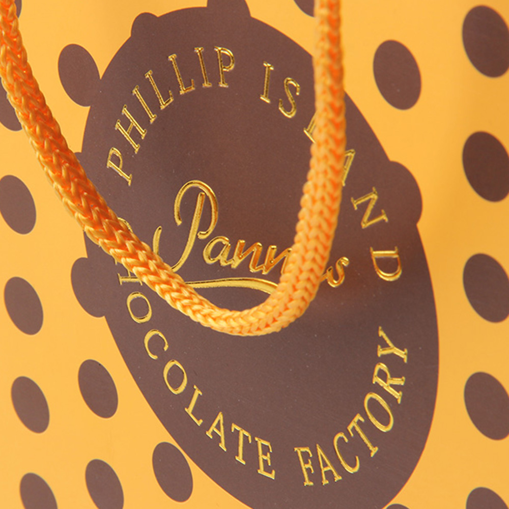 相機(jī)紙袋生產(chǎn)廠家的業(yè)務(wù)同事當(dāng)時(shí)就“O”嘴了 相機(jī)紙袋生產(chǎn)廠家的業(yè)務(wù)同事當(dāng)時(shí)就“O”嘴了