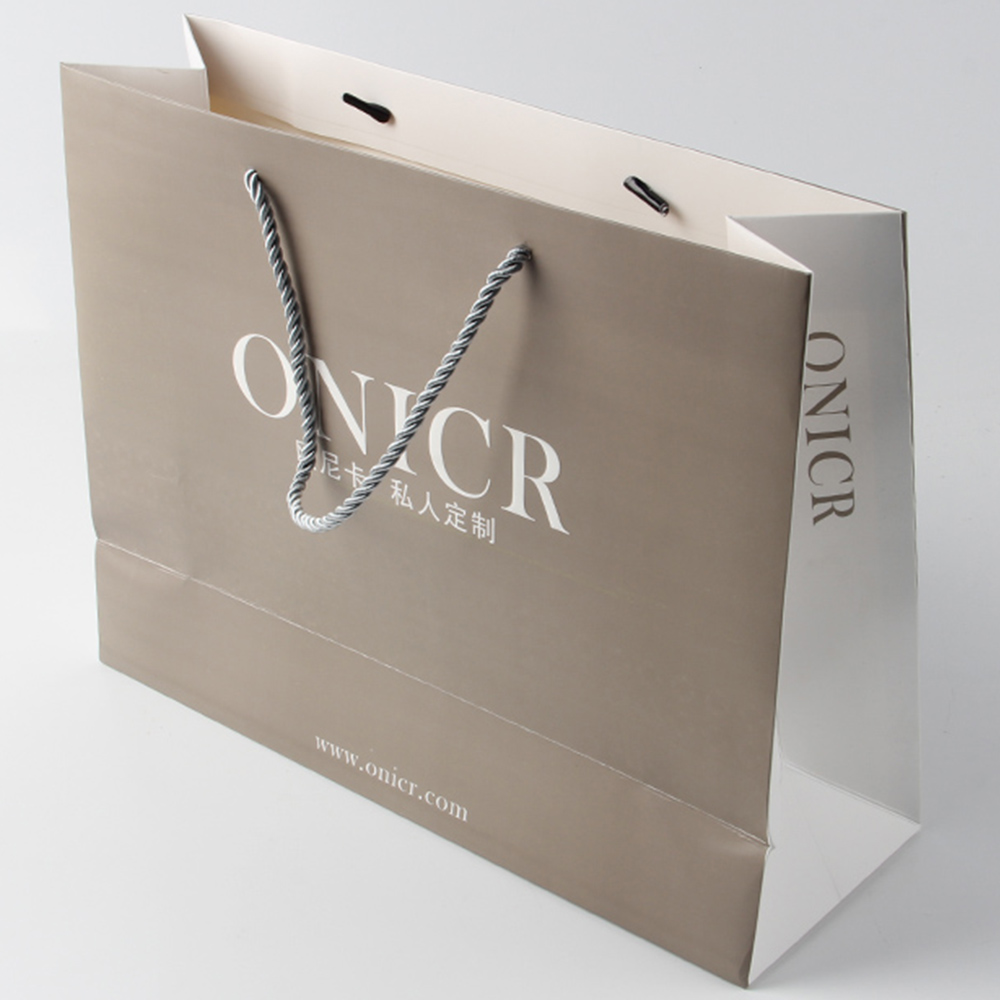 美容產品的紙袋如果要鏤空一般廠家會建議你這么做 美容產品的紙袋如果要鏤空一般廠家會建議你這么做